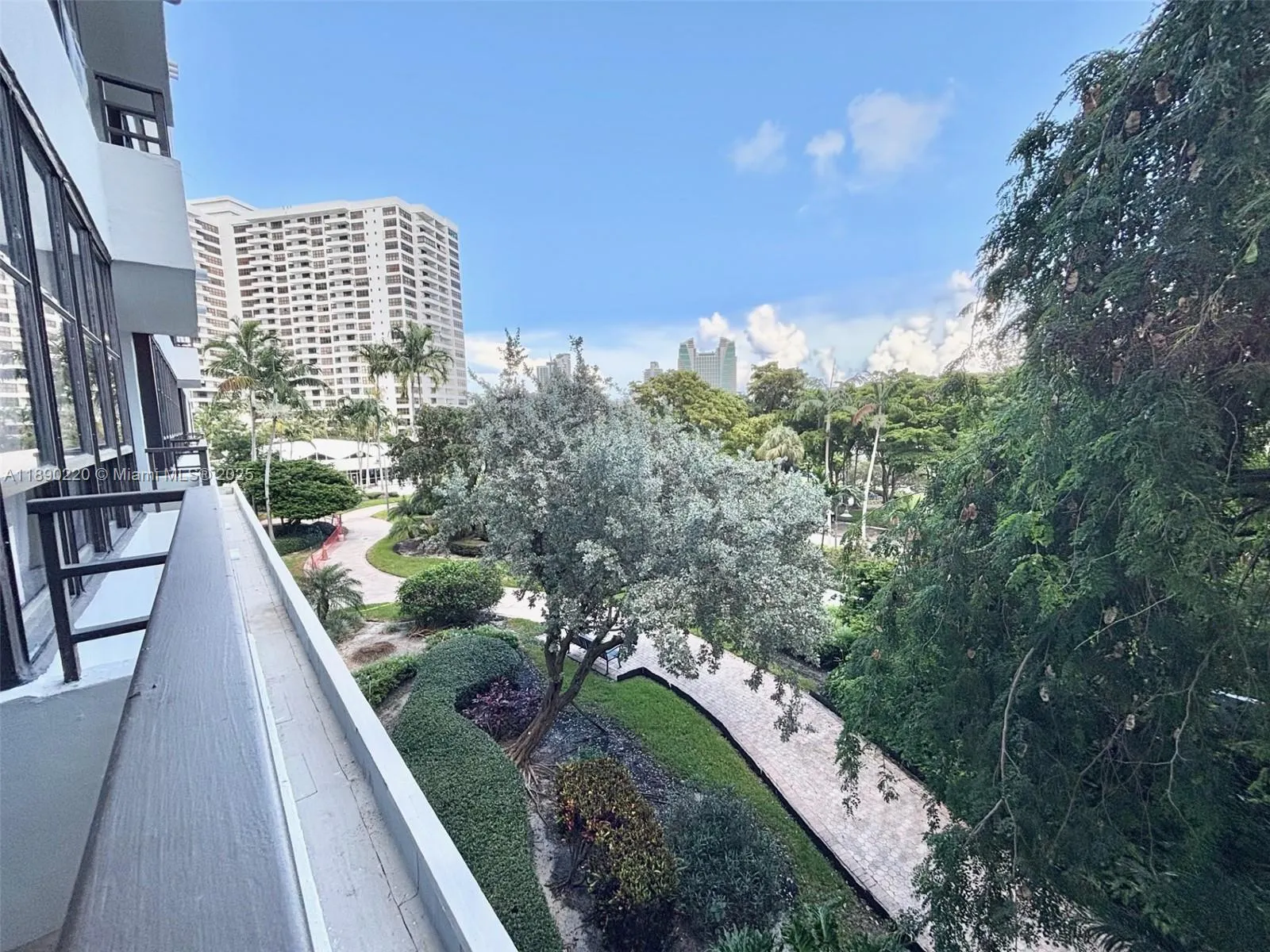 500 Three Islands Blvd, #102