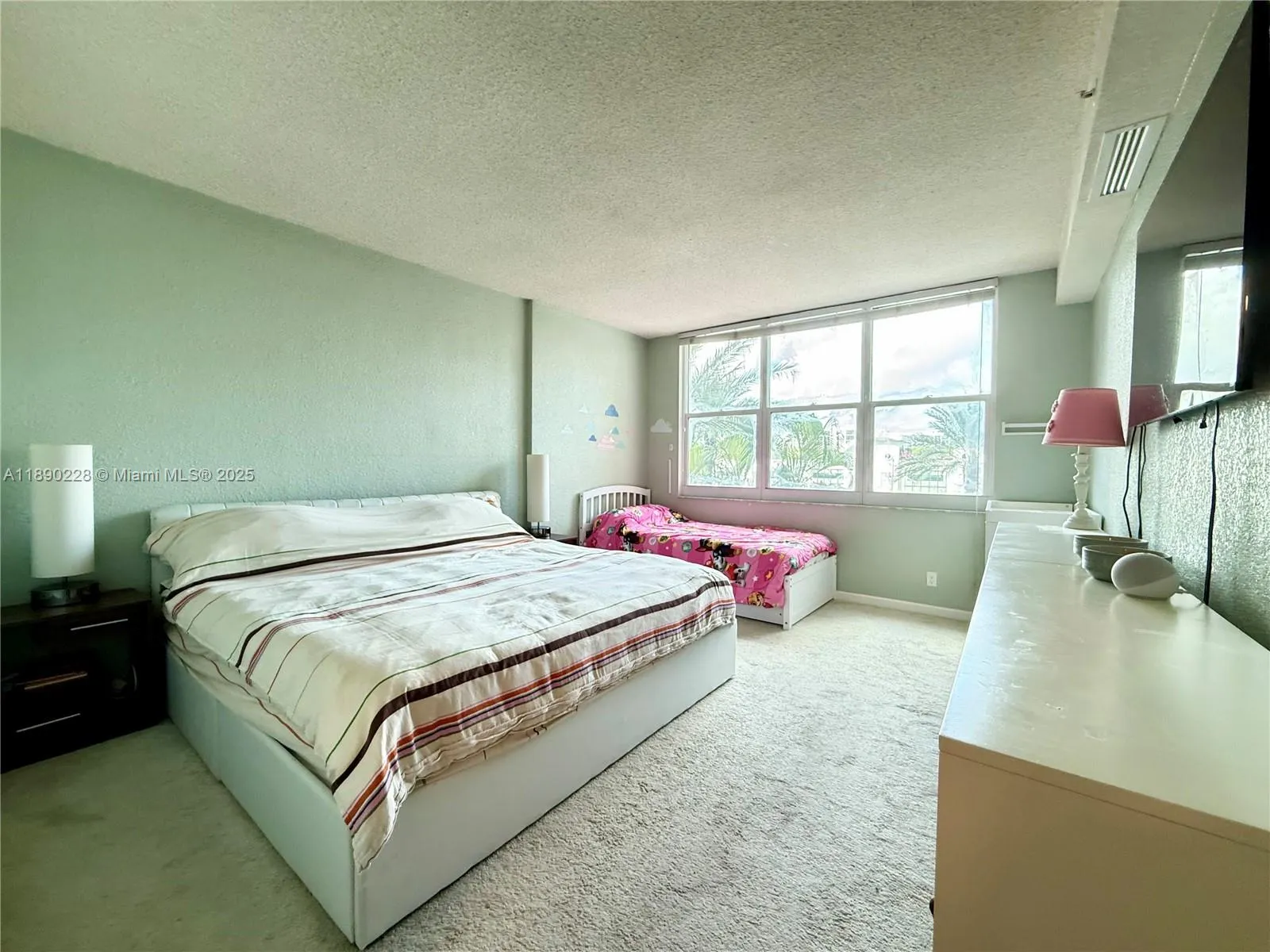 2501 S Ocean Dr, #330
