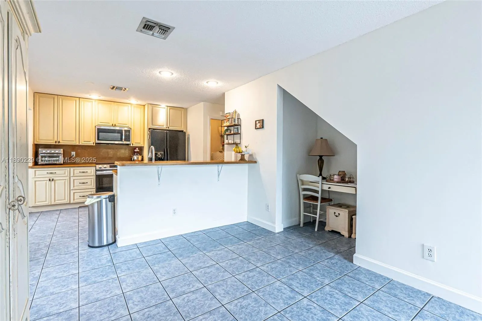 2913 Myrtle Oak Cir