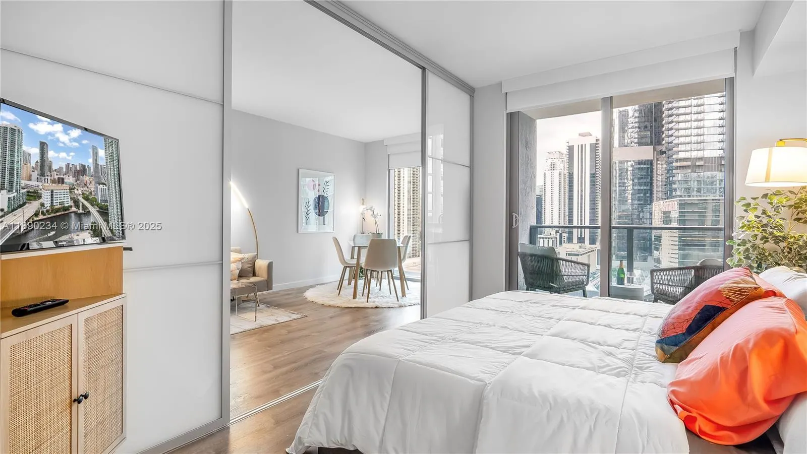 31 SE 6th St, #2203