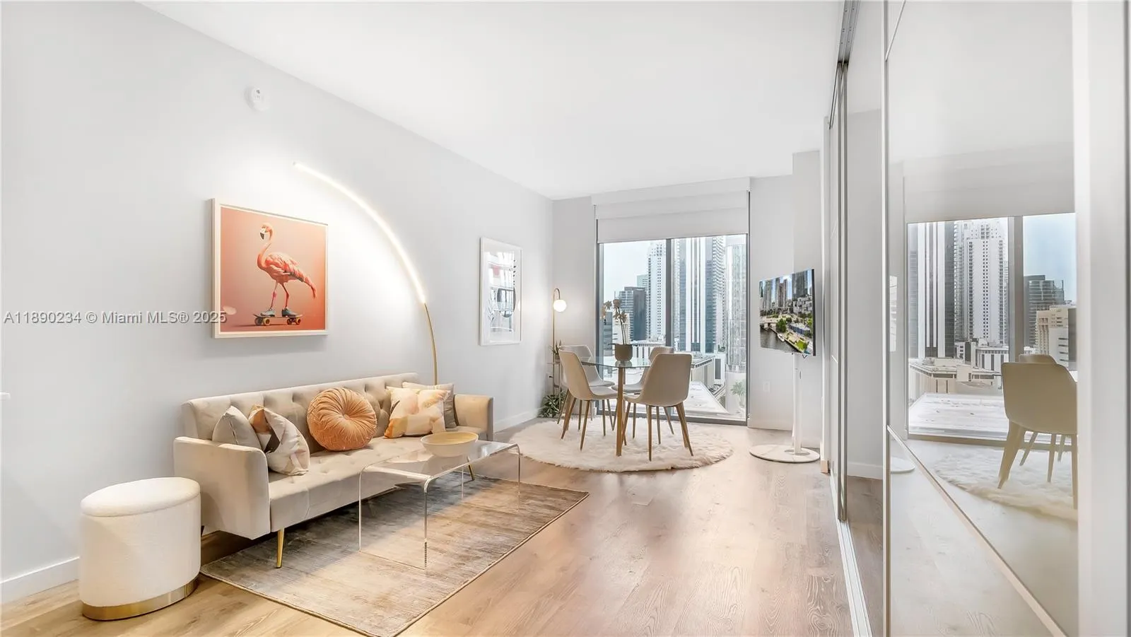 31 SE 6th St, #2203