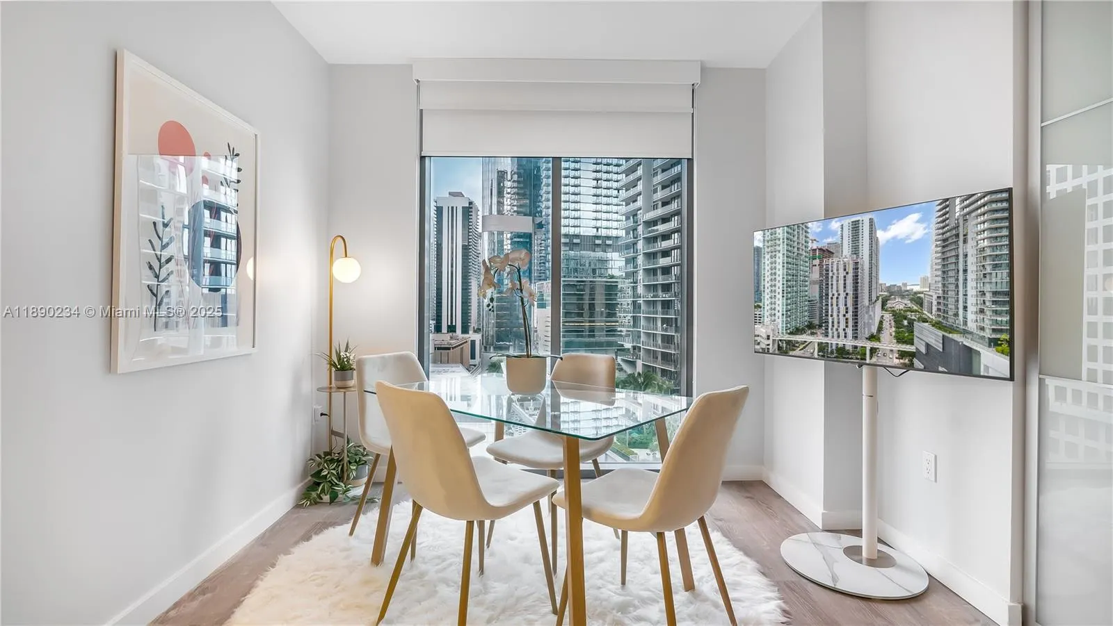 31 SE 6th St, #2203