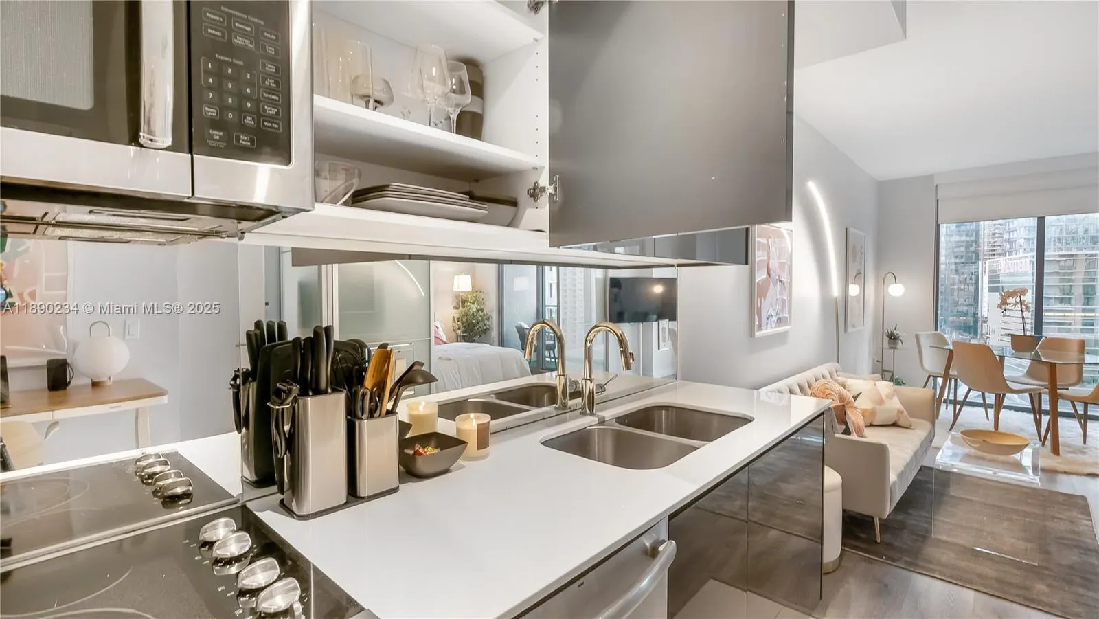 31 SE 6th St, #2203