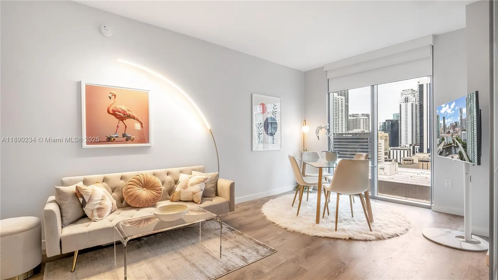 31 SE 6th St, #2203