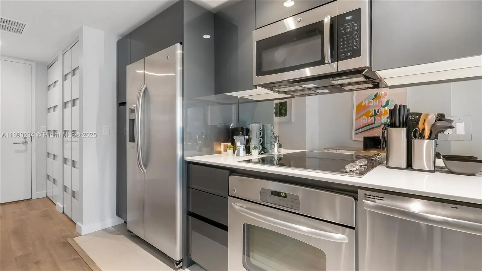 31 SE 6th St, #2203