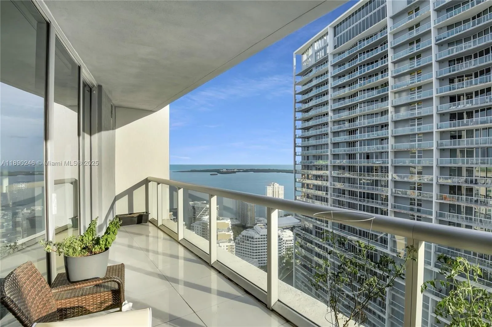 475 Brickell Ave, #4711