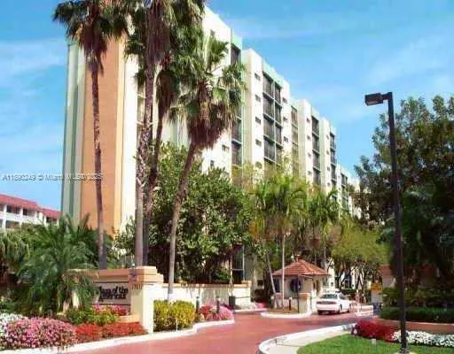 16919 N Bay Rd, #919