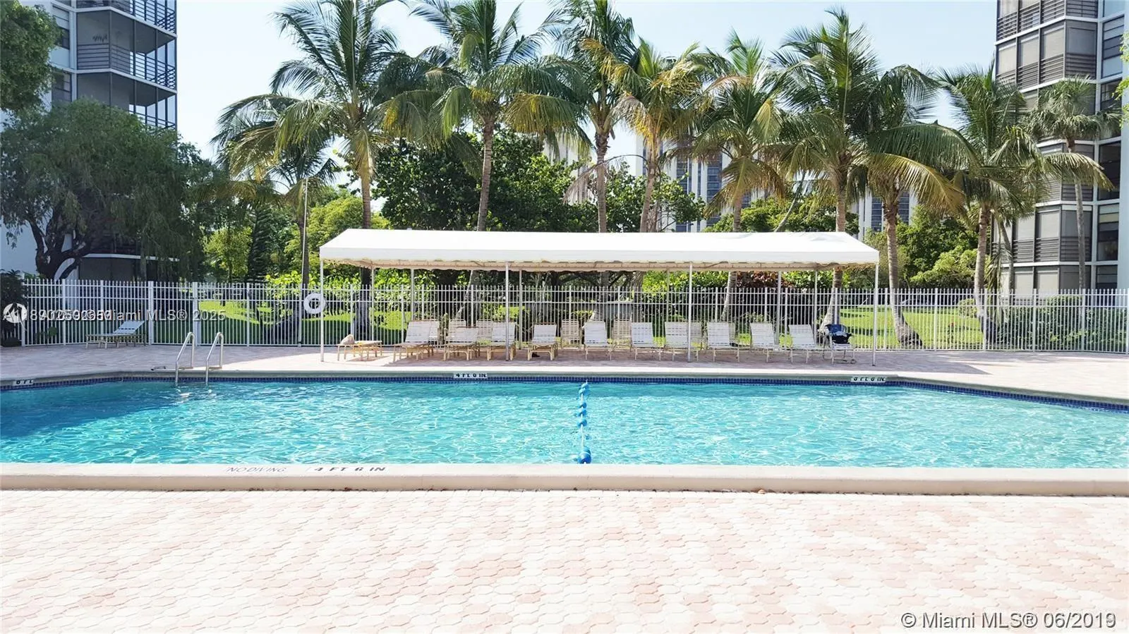 20400 W Country Club Dr, #410