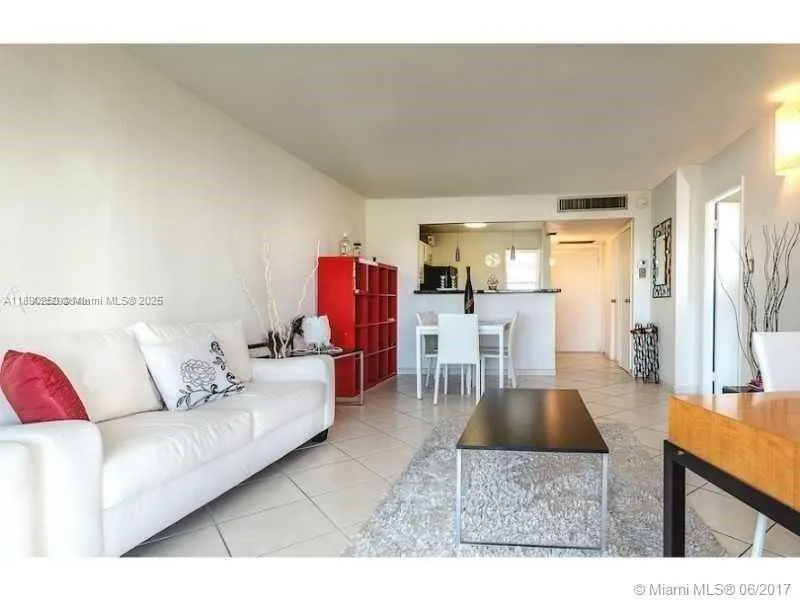 20400 W Country Club Dr, #410
