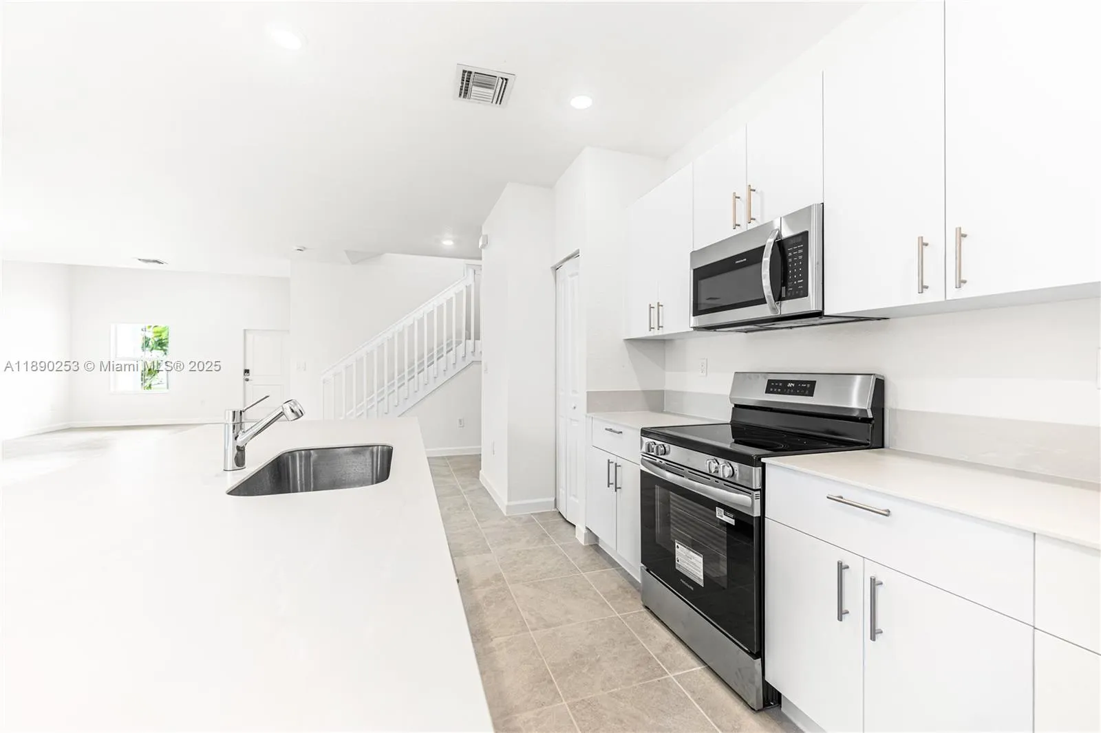 2232 SE 30th St, #1