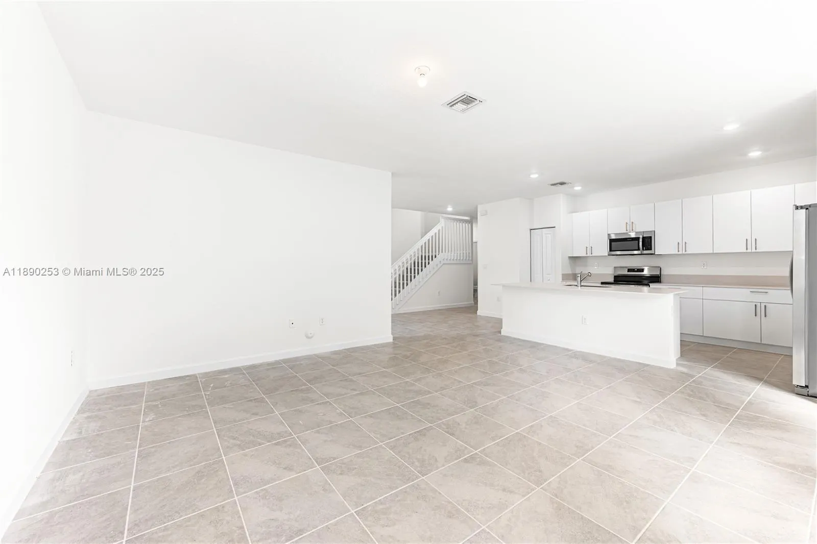2232 SE 30th St, #1