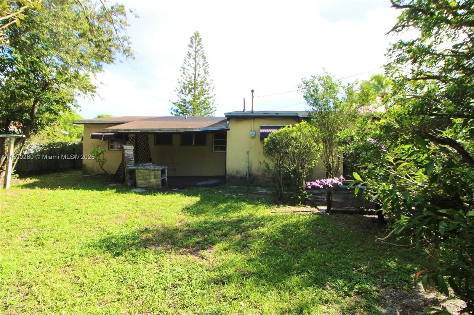 1265 NW 187th St