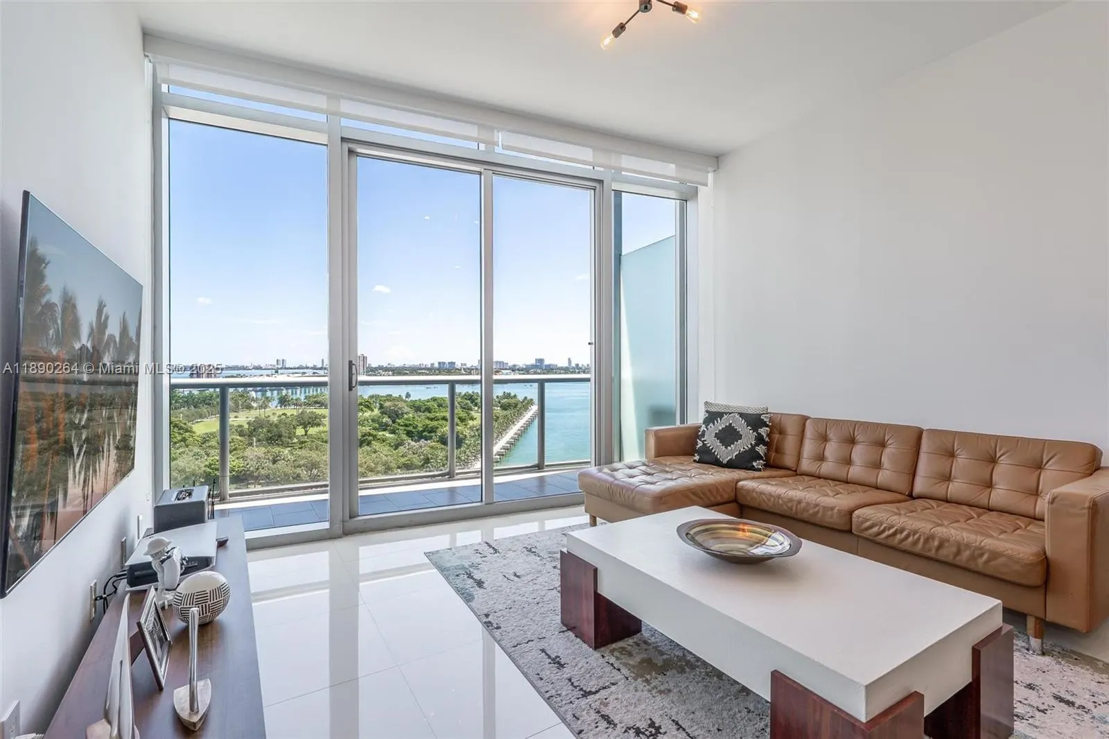 888 Biscayne Blvd, #1210