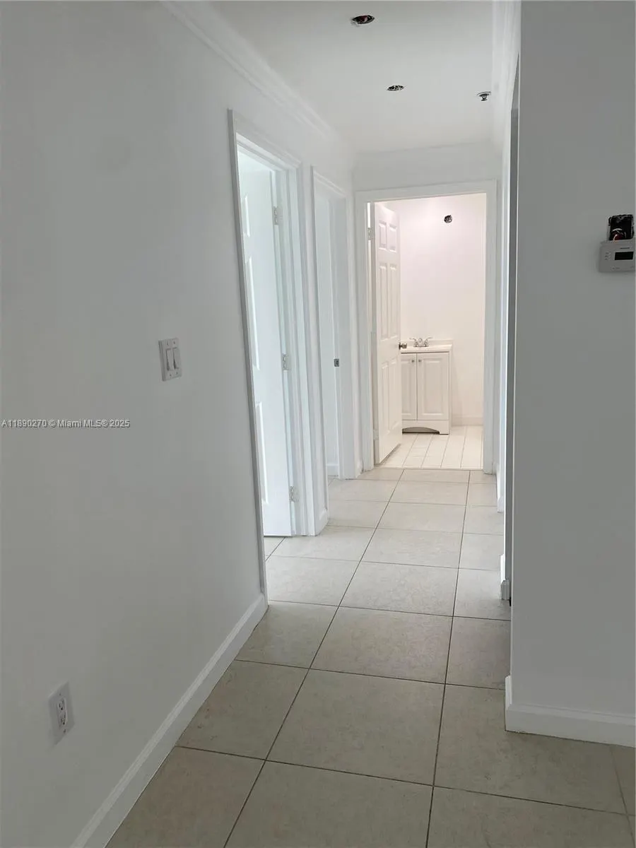 9725 NW 52nd St, #522