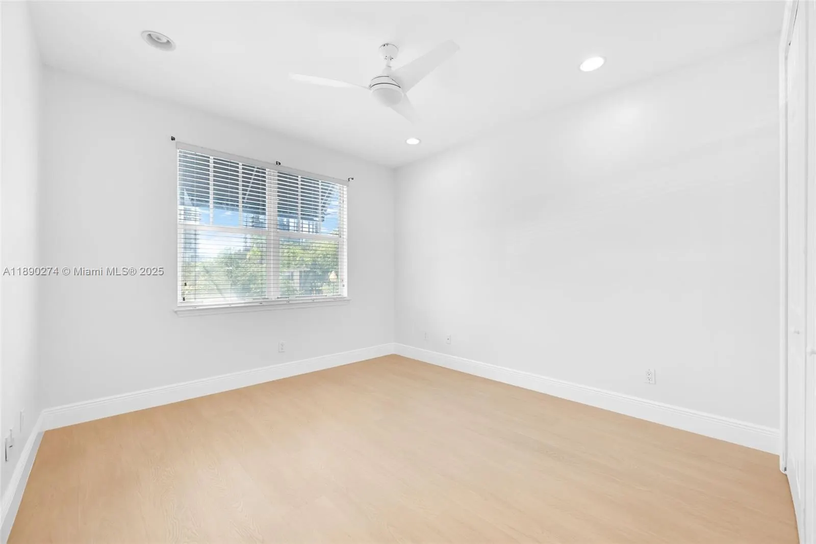 742 NE 7th Ave, #742