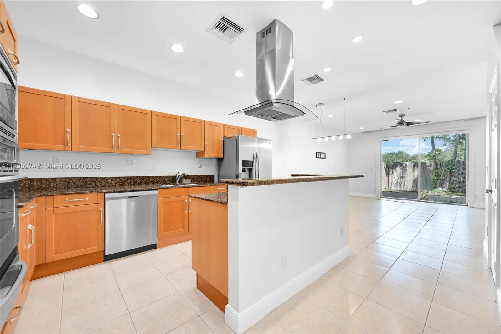 742 NE 7th Ave, #742