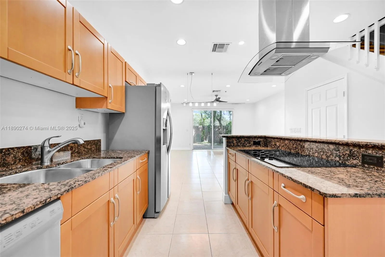 742 NE 7th Ave, #742