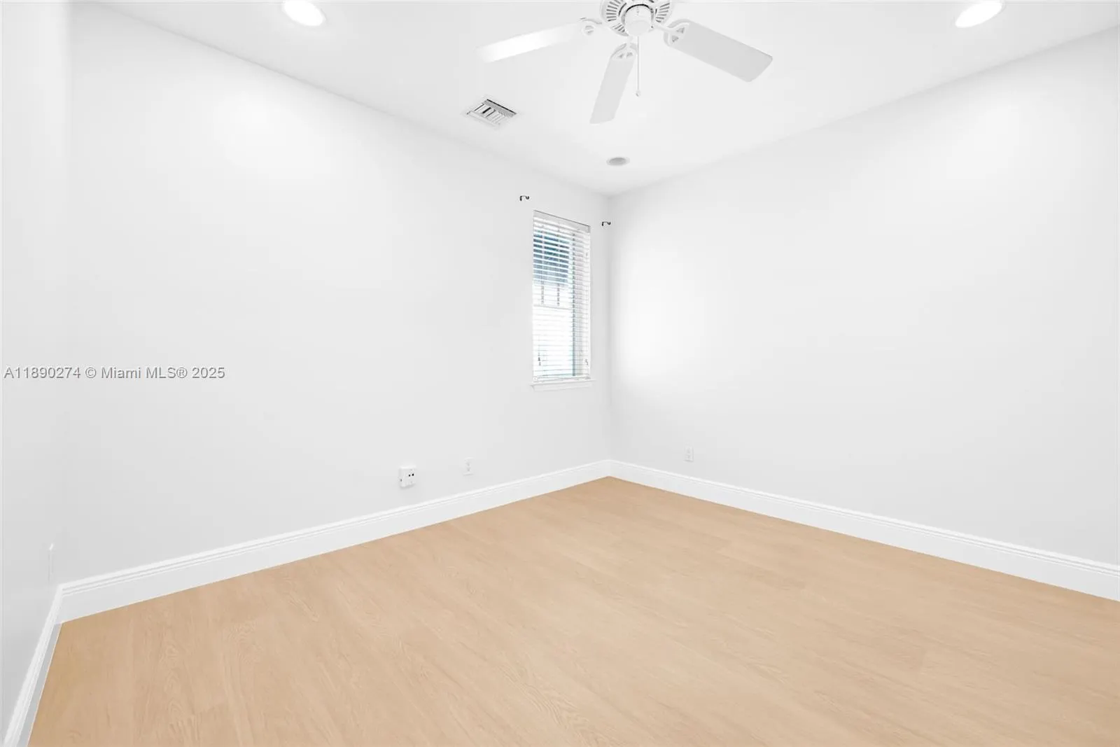 742 NE 7th Ave, #742