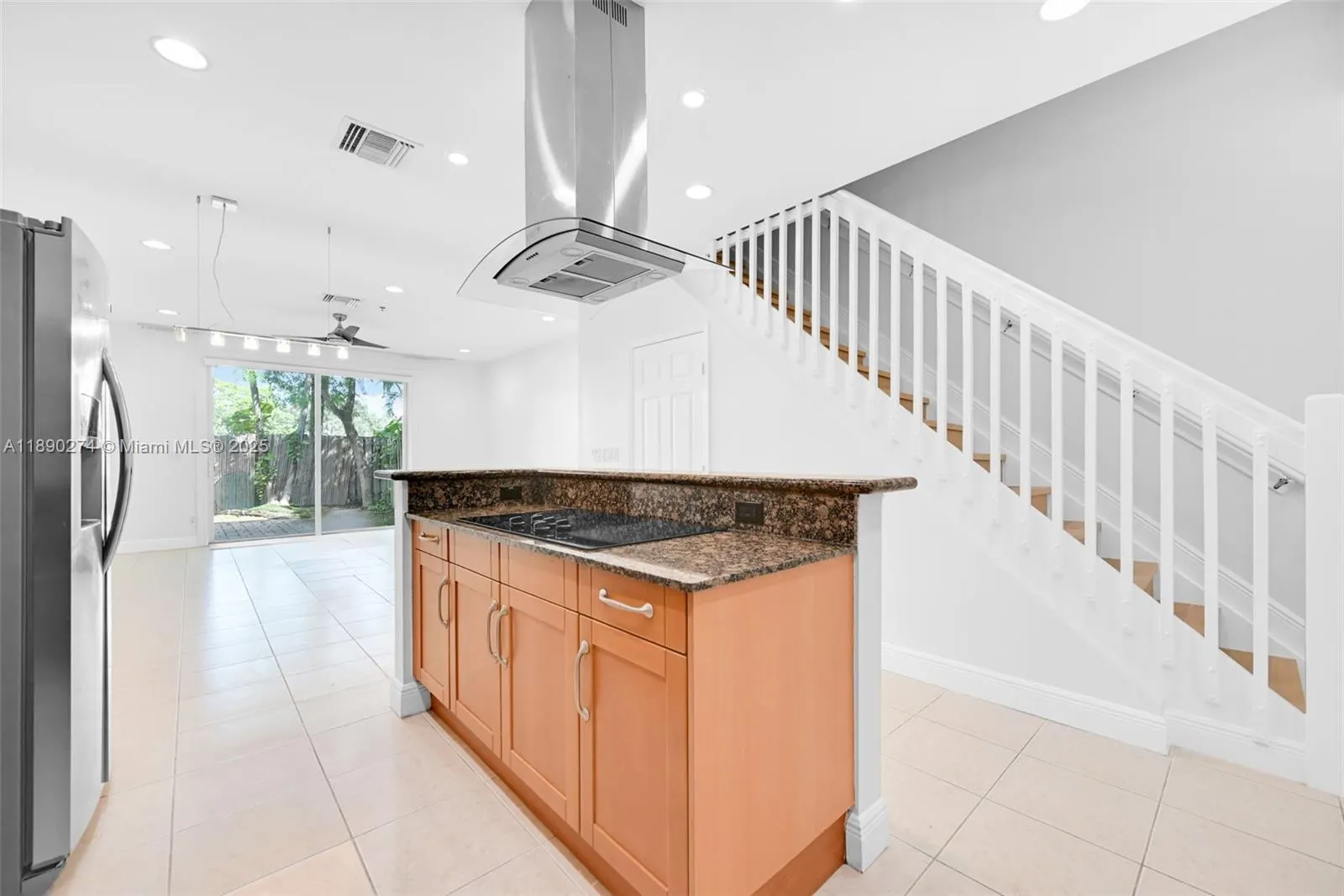 742 NE 7th Ave, #742