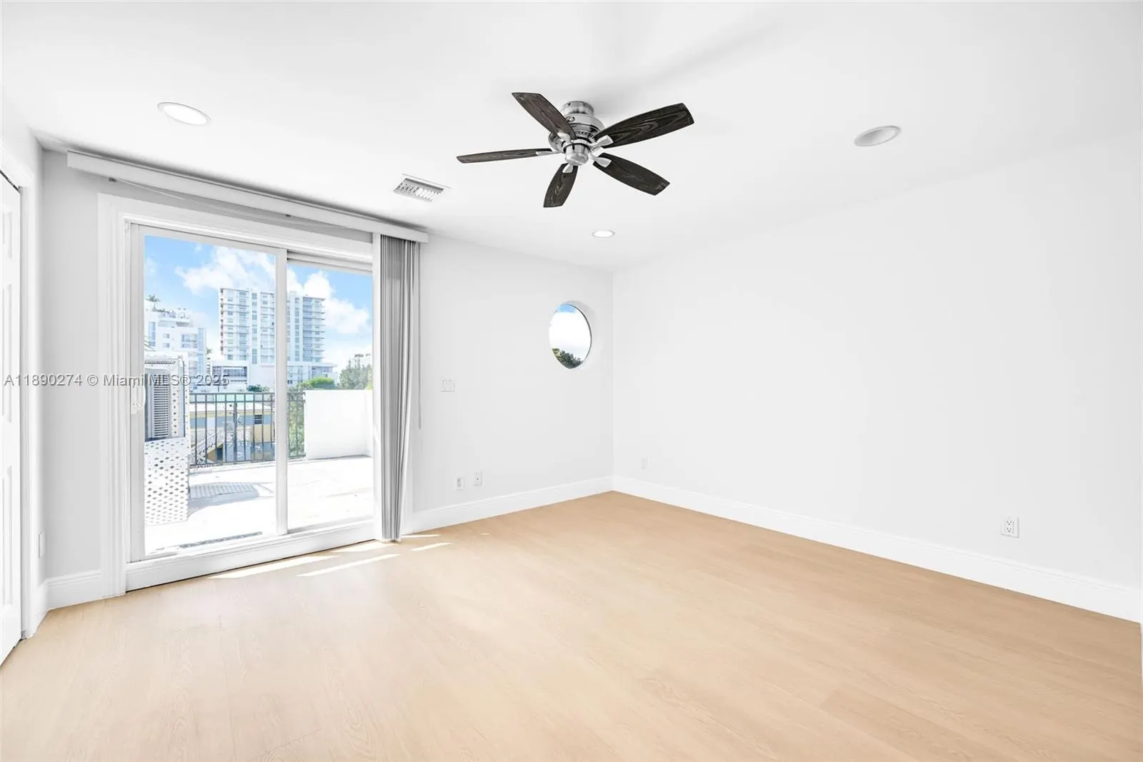 742 NE 7th Ave, #742