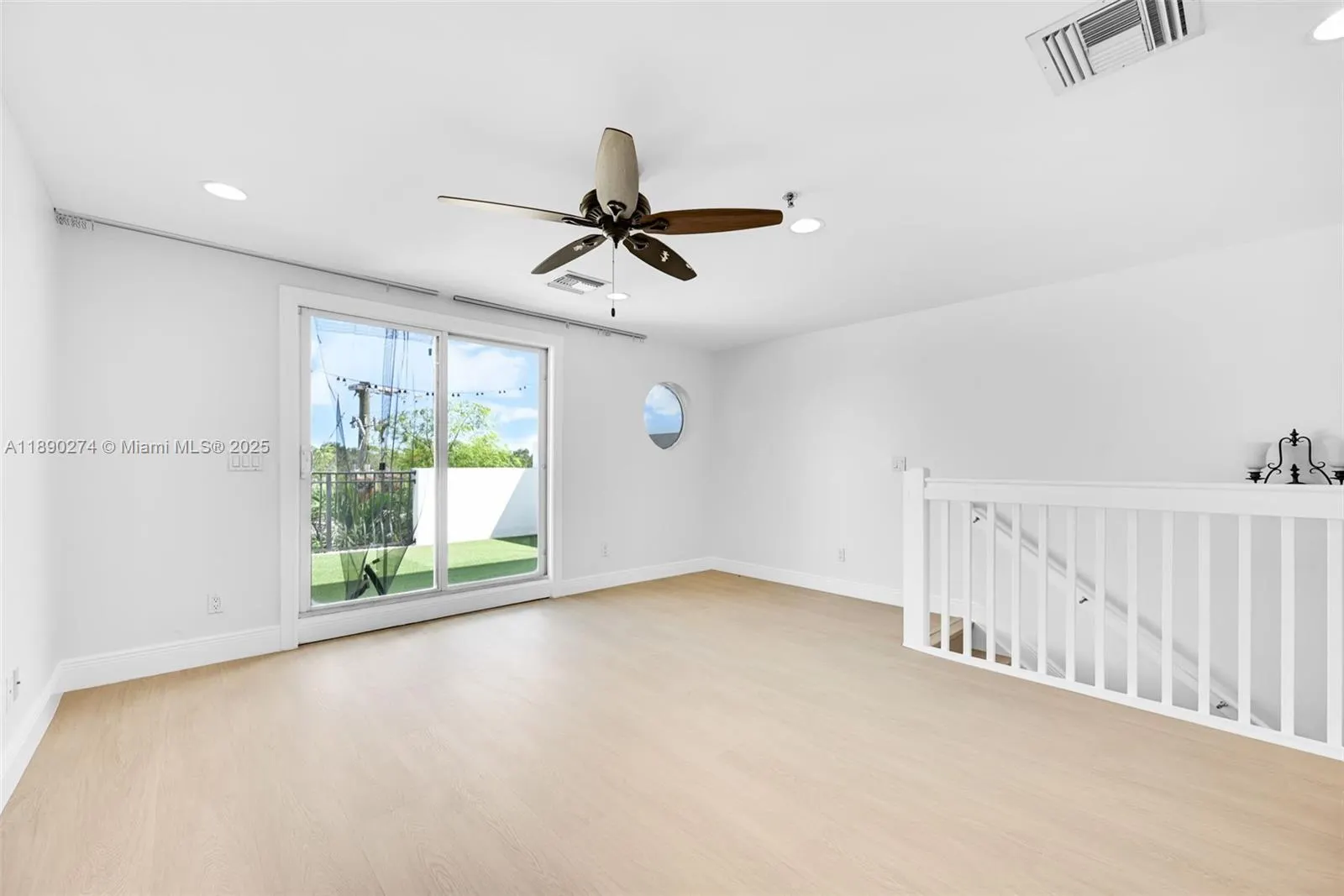 742 NE 7th Ave, #742