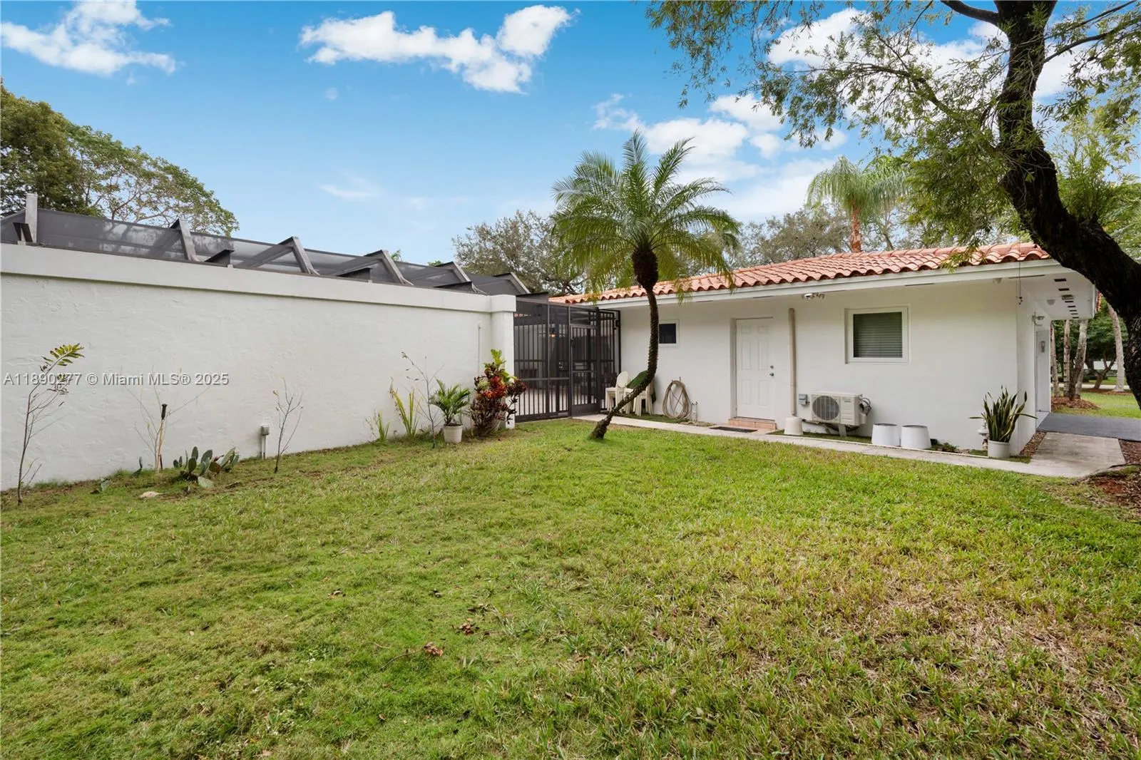1211 Hardee Rd