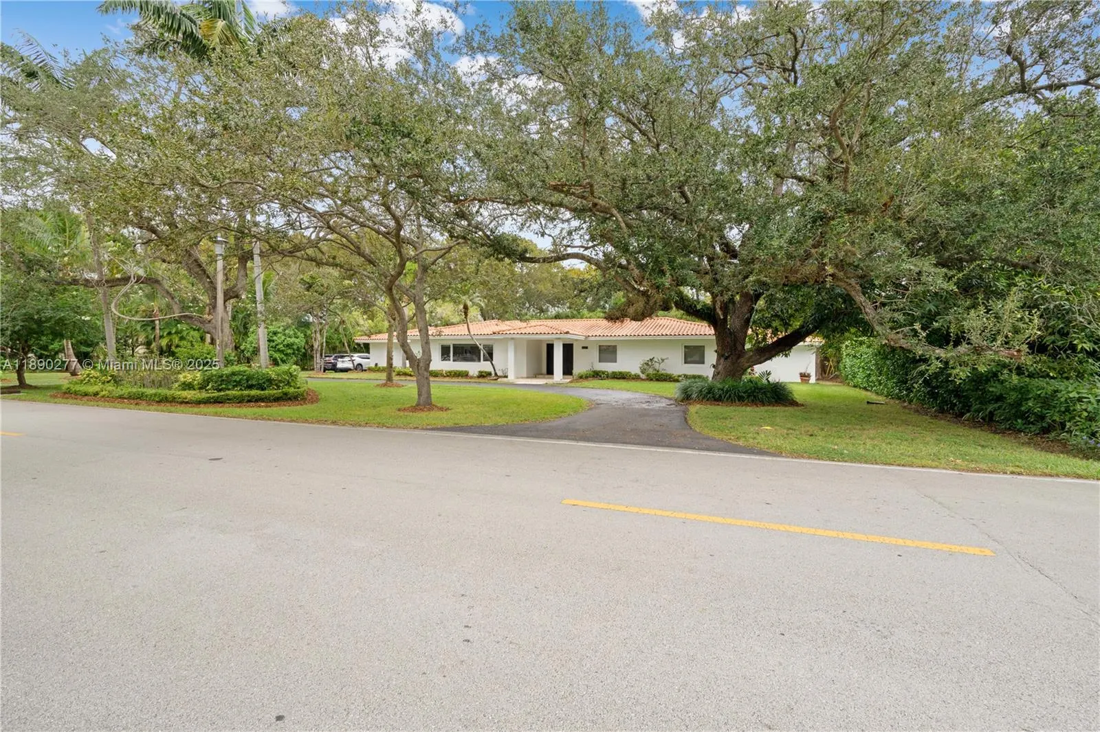 1211 Hardee Rd