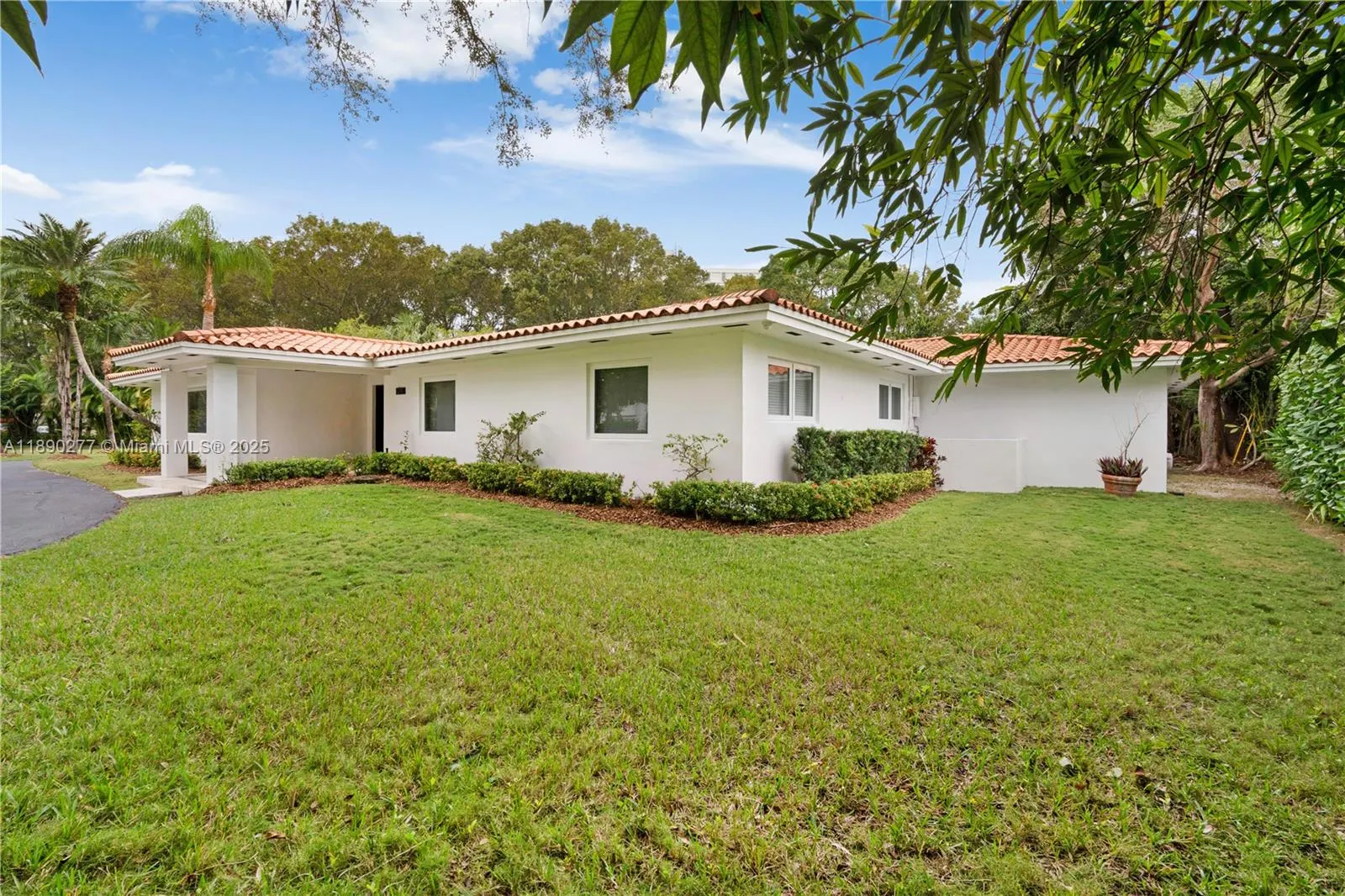 1211 Hardee Rd