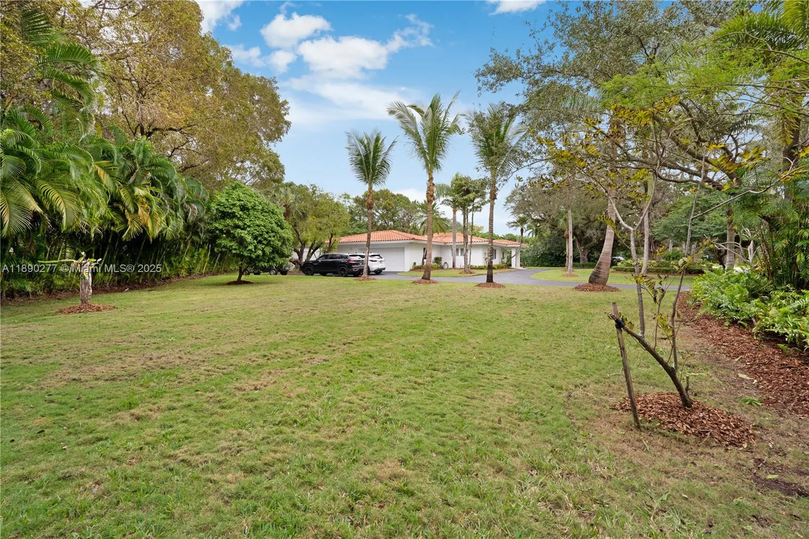 1211 Hardee Rd