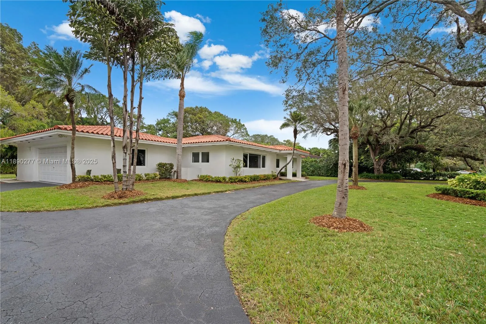 1211 Hardee Rd