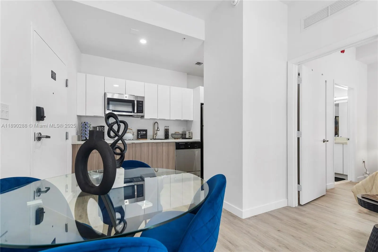 136 NW 26th St, #207