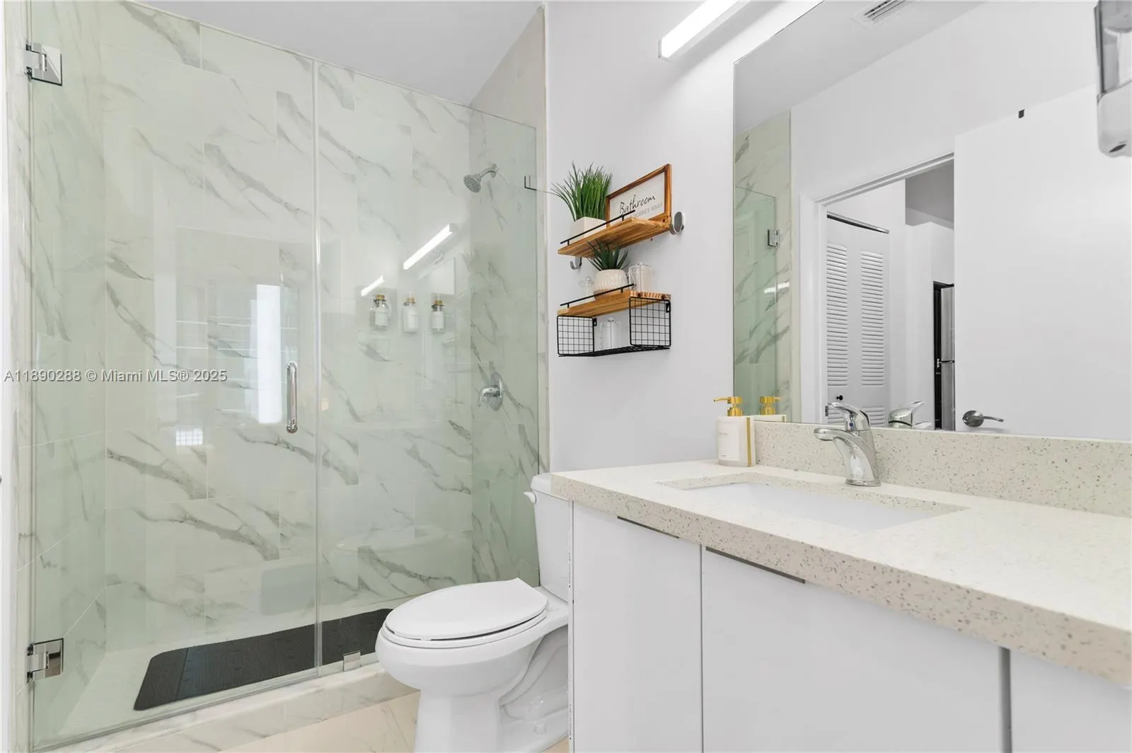 136 NW 26th St, #207
