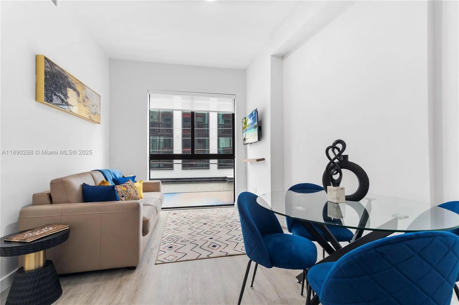 136 NW 26th St, #207