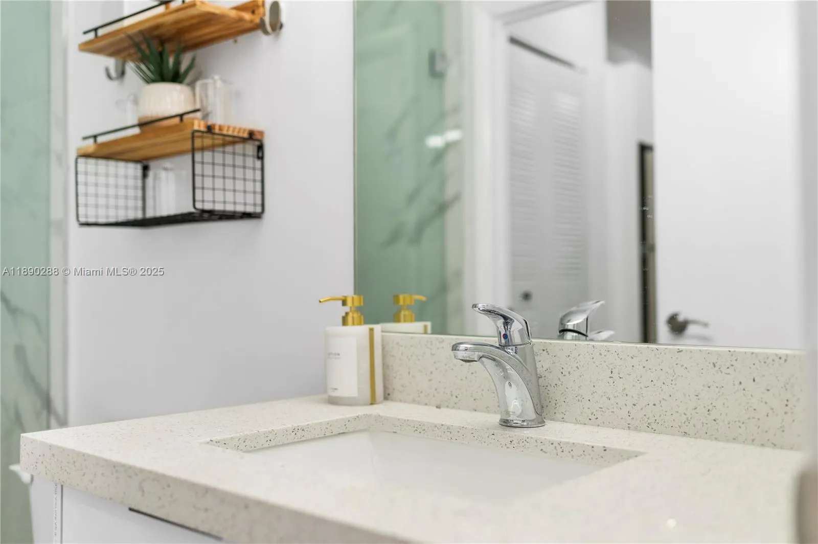 136 NW 26th St, #207