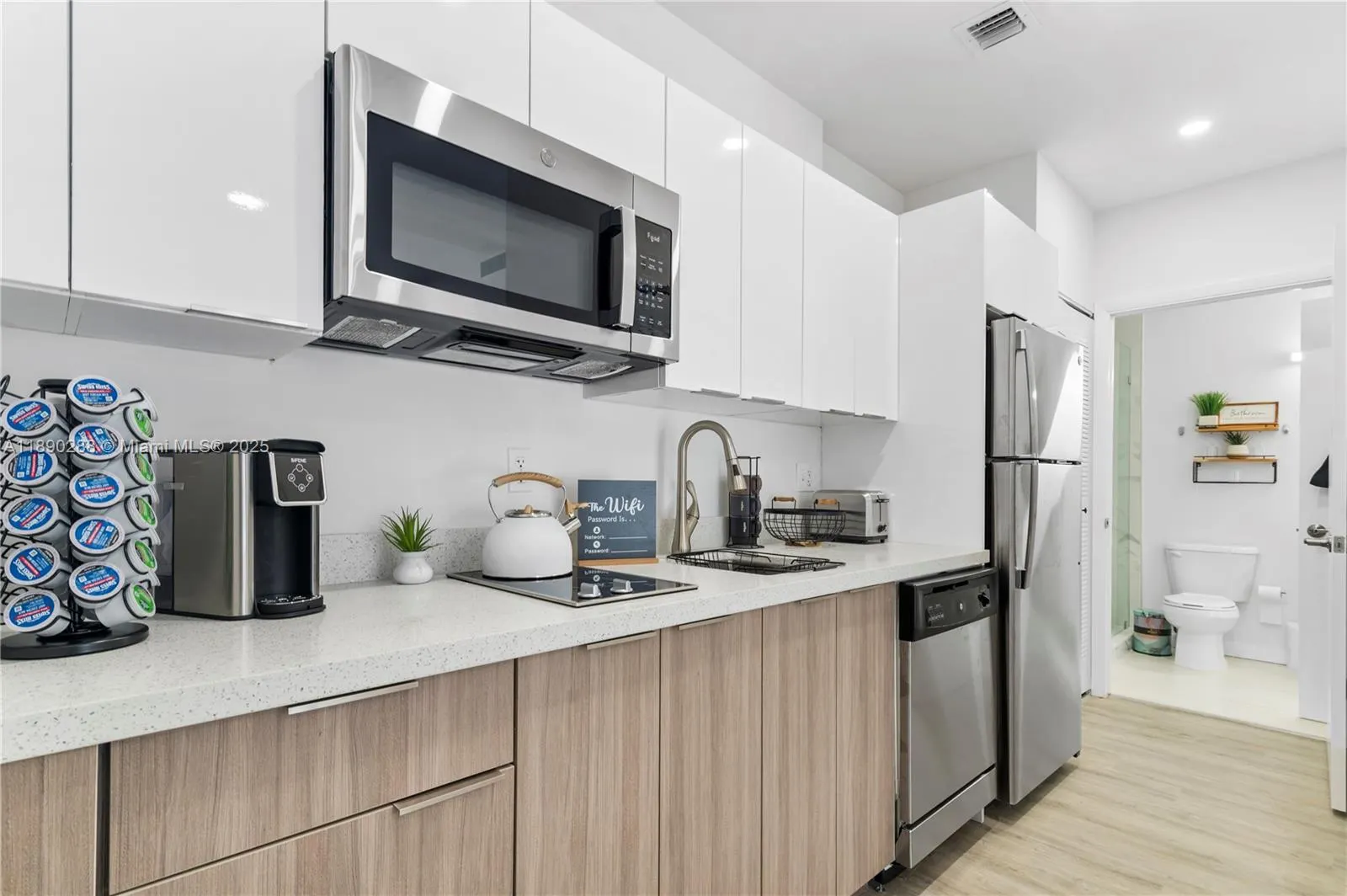 136 NW 26th St, #207