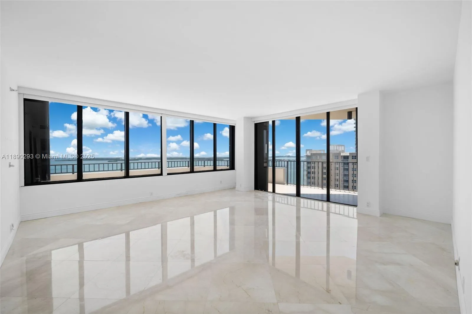 520 Brickell Key Dr, #UPH-03