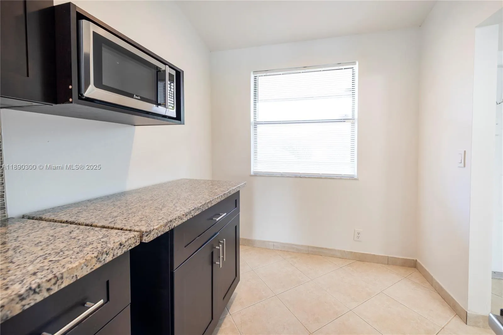 9876 Nob Hill Ct, #9876