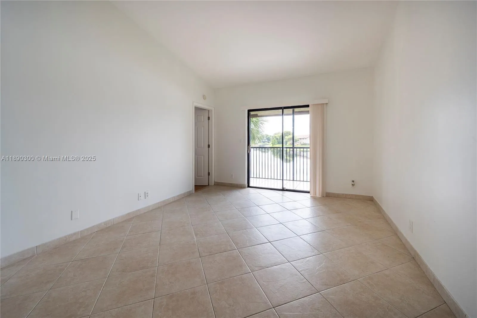9876 Nob Hill Ct, #9876