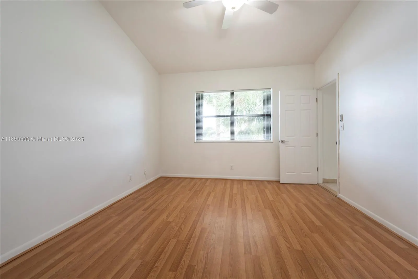 9876 Nob Hill Ct, #9876