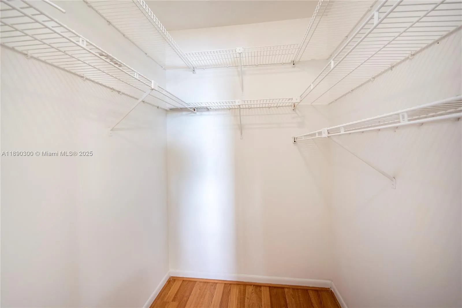 9876 Nob Hill Ct, #9876