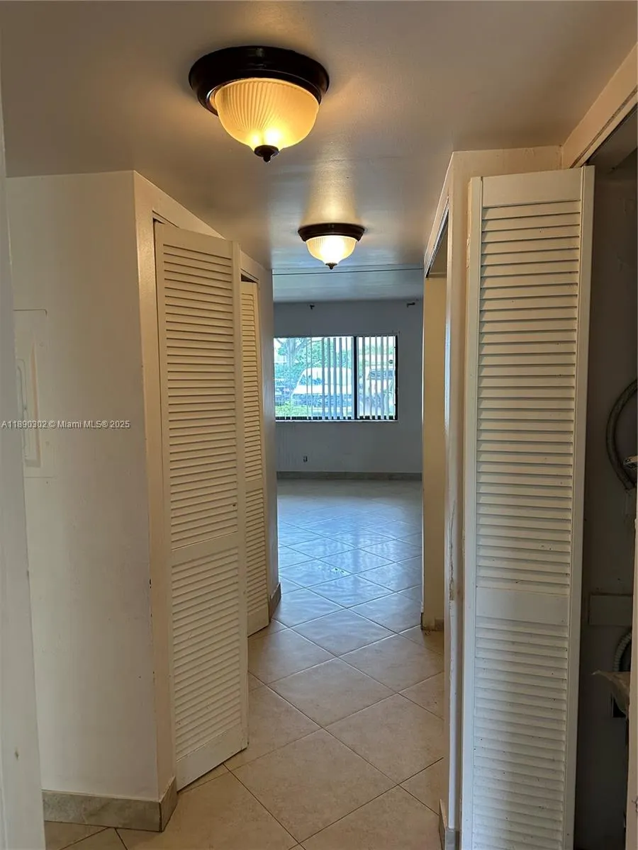 805 Meadows Cir, #805