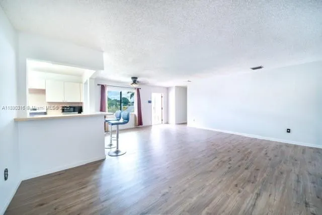 1220 NW 190th St