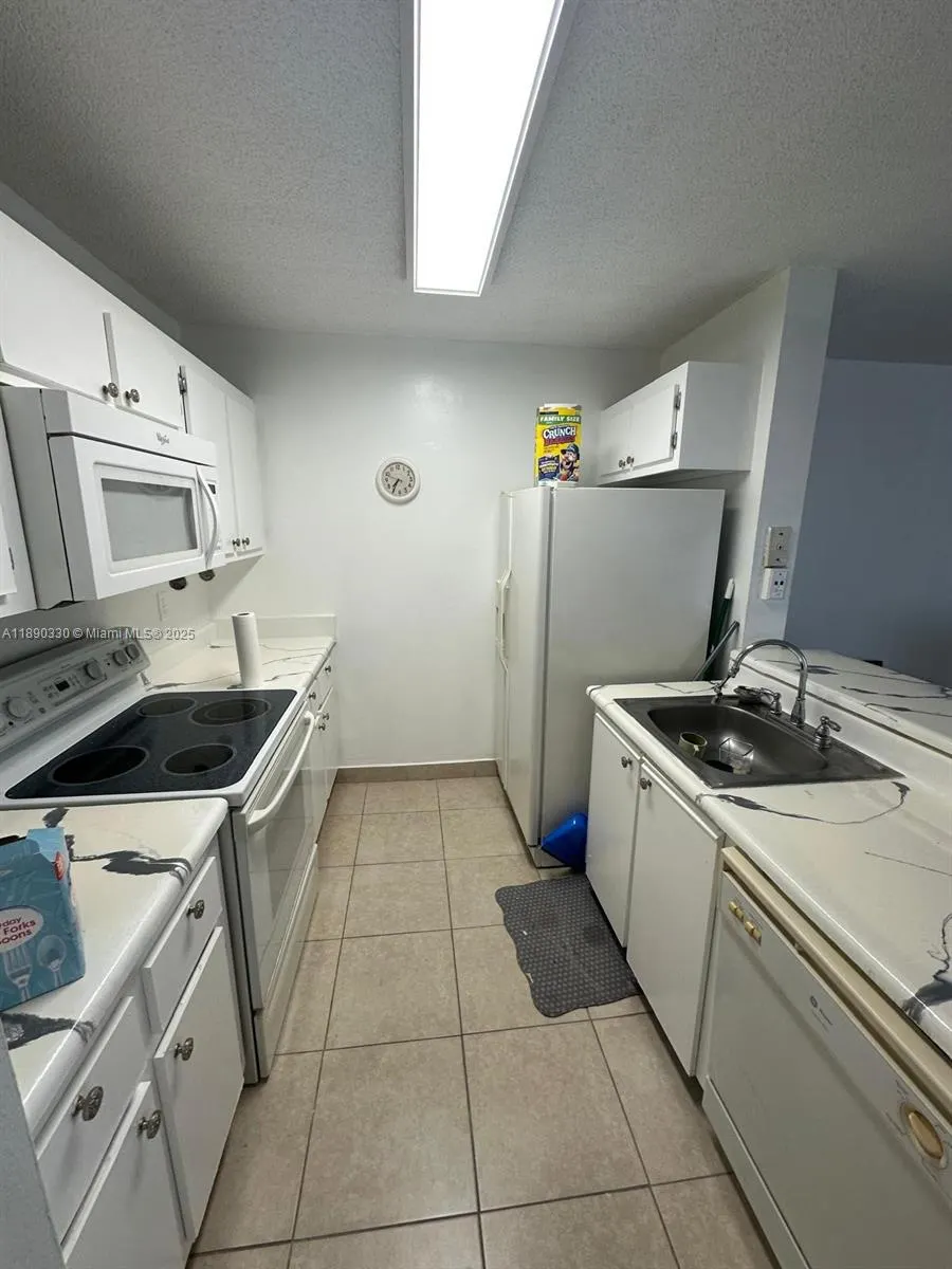 1527 W Meadows Cir W, #1527