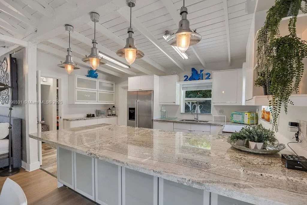 122 Florida Ave, #0
