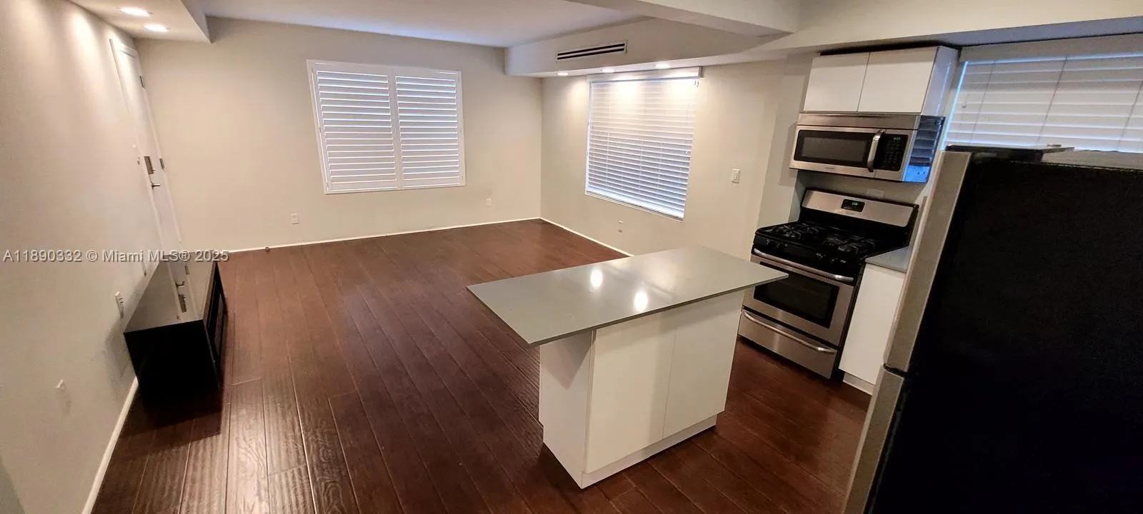 7333 Dickens Ave, #1