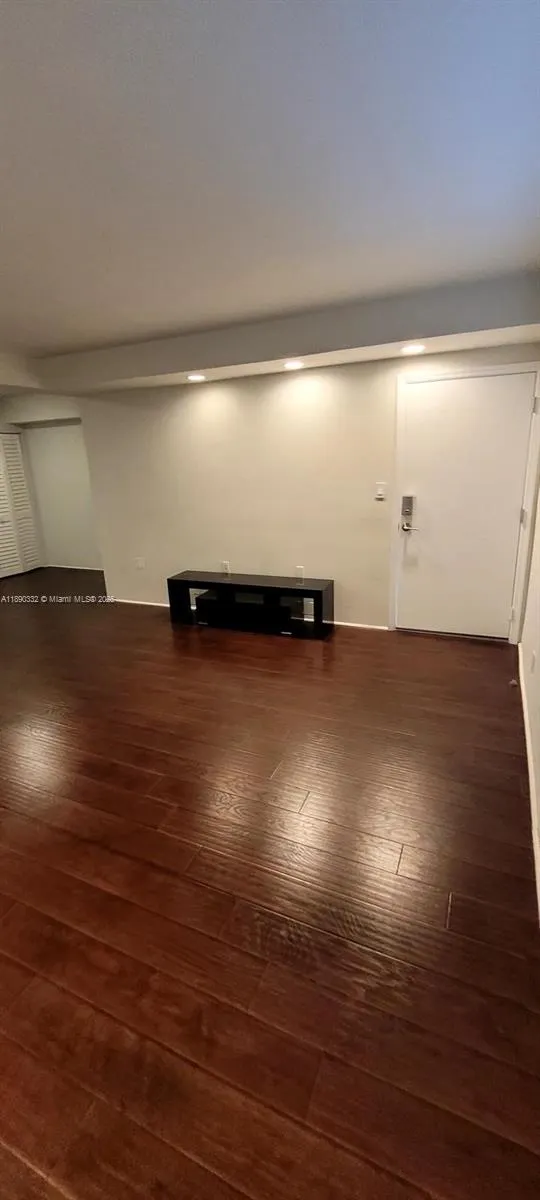 7333 Dickens Ave, #1