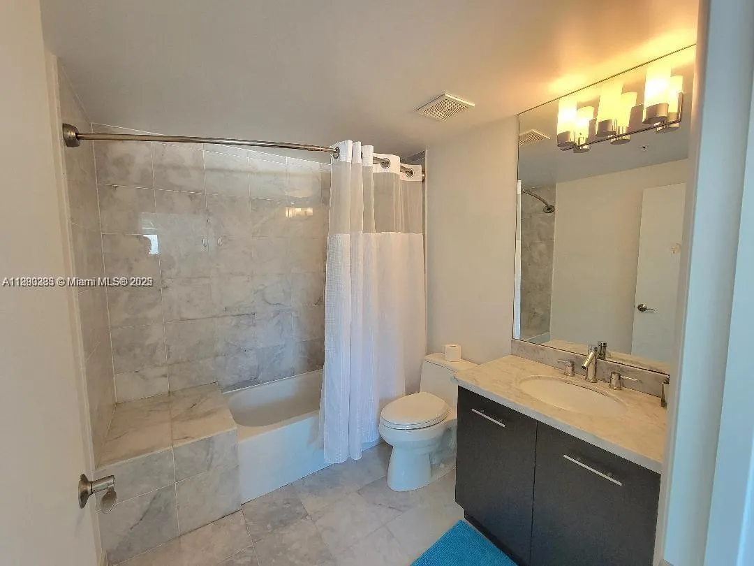 945 Jefferson Ave, #103