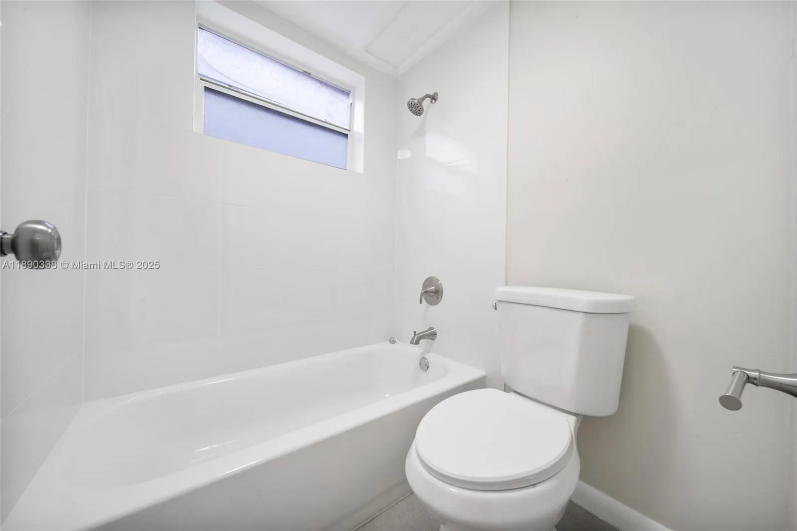 40 W 4th St, #2