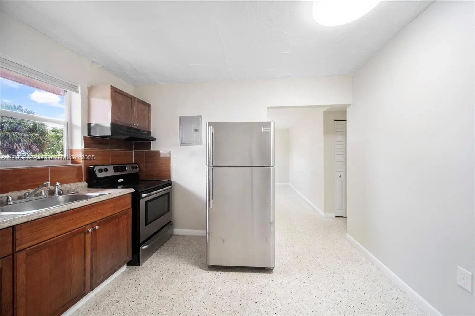 40 W 4th St, #2