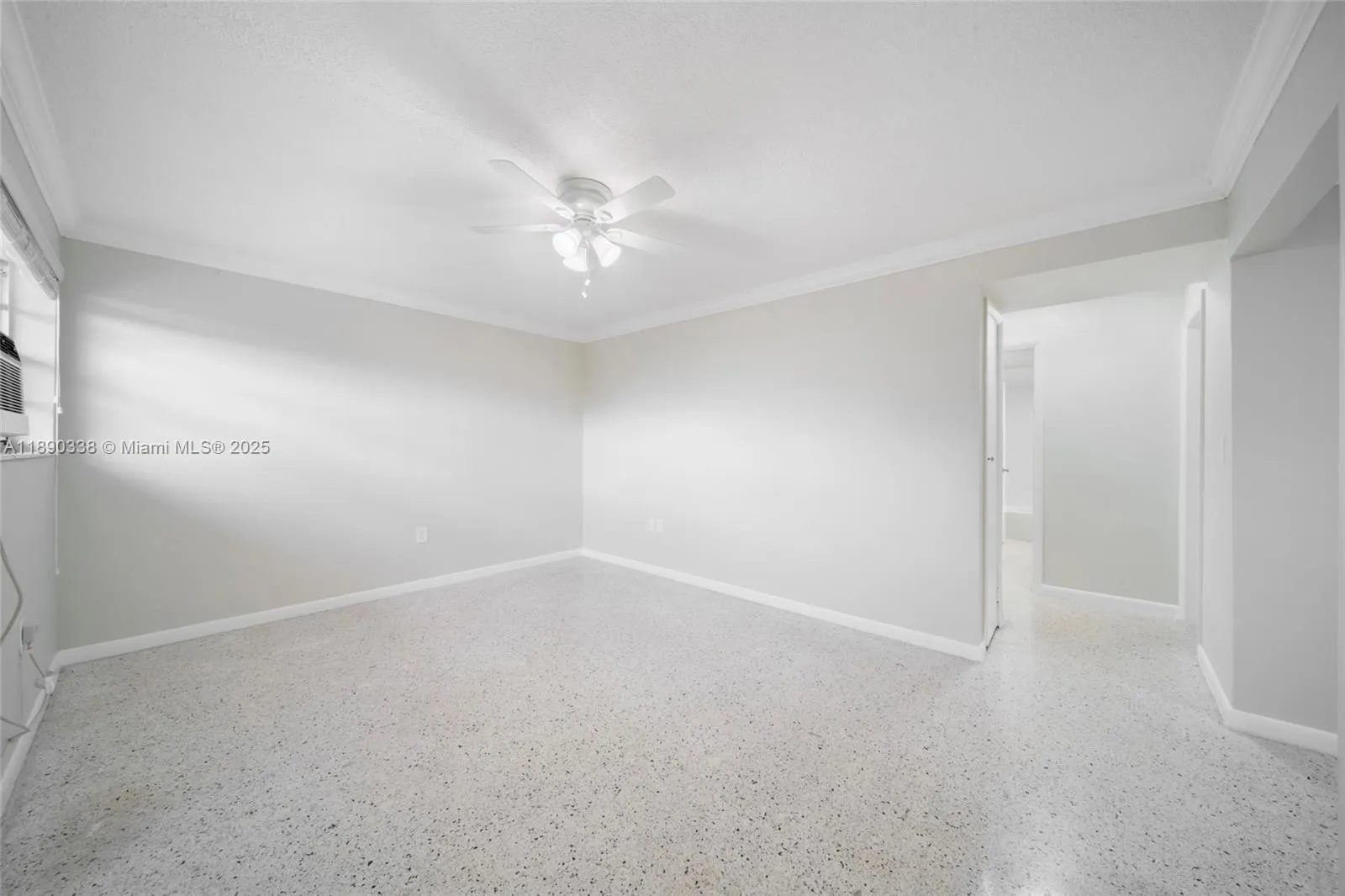 40 W 4th St, #2